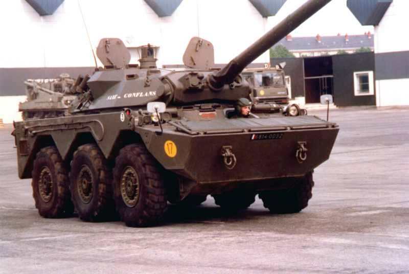 AMX 10 RC blindé de reconnaissance 1/100ème  Amx10rc_023